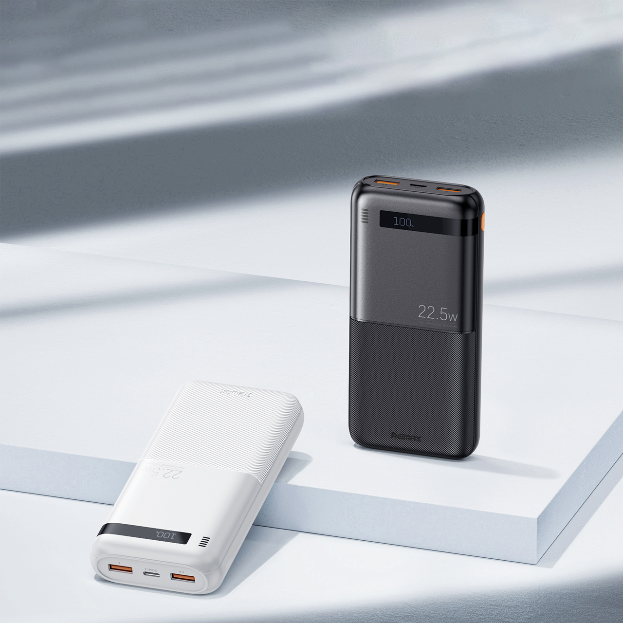 Power bank remax piloteer rpp-72 20w+22.5w pd/qc fast charge 20000mah (crni)